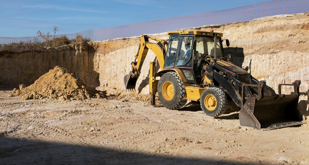 Unearth the Best Post Hole Digging Service in Houston Trenching & Tunneling Services